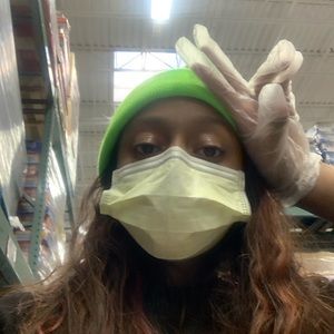 Meet your Posher, Monica